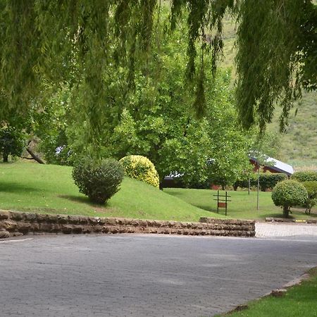 Golden Gate Hotel And Chalets Clarens Eksteriør billede