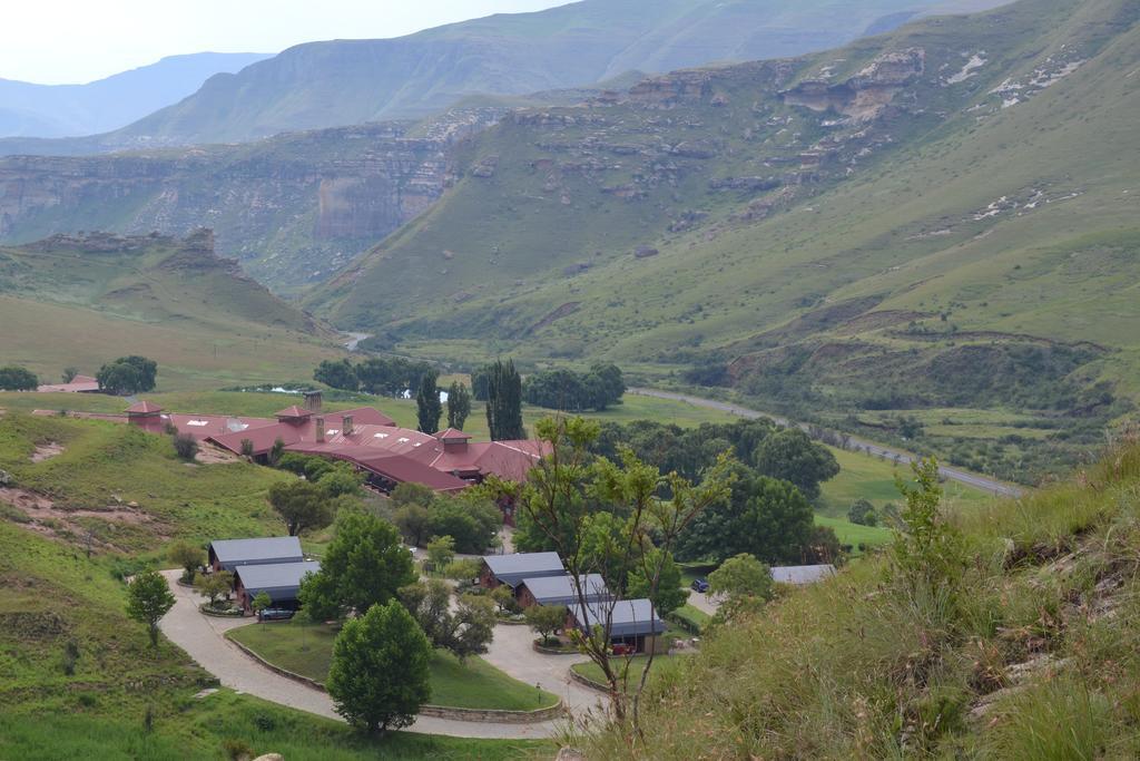 Golden Gate Hotel And Chalets Clarens Eksteriør billede